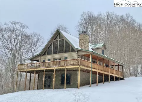 51 Highlands Dr, Newland, NC 28657