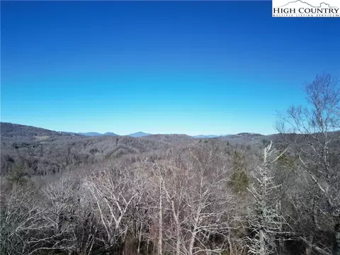 239 Thunder Wood Trl, Blowing Rock, NC 28605