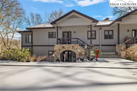 901 Clubhouse Dr #A-1, Banner Elk, NC 28604