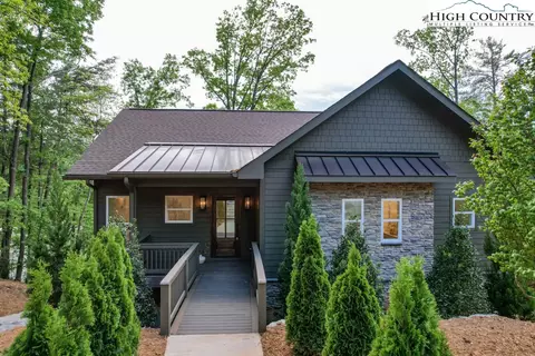 1247 High Trail Dr, Nebo, NC 28761