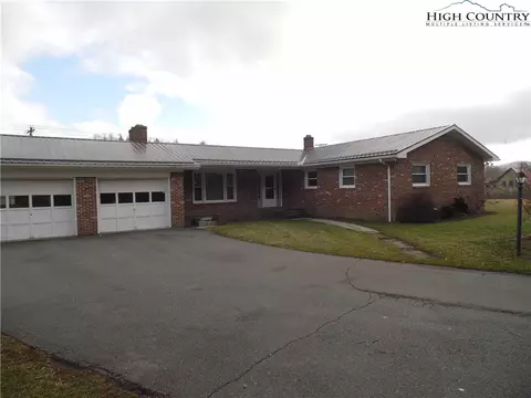 2607 Goose Hollow Rd, Newland, NC 28657