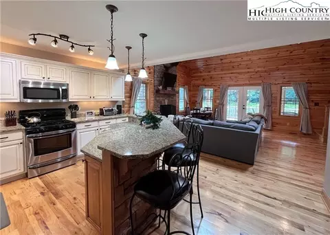 431 Bent River Dr, Lansing, NC 28643 photo 13