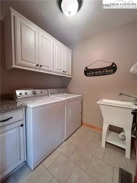 431 Bent River Dr, Lansing, NC 28643 photo 11