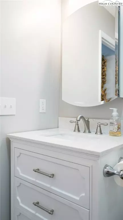 475 Meadowview Dr #B306, Boone, NC 28607 photo 9