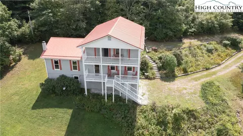 231 Clark Laurel Ln, Newland, NC 28657