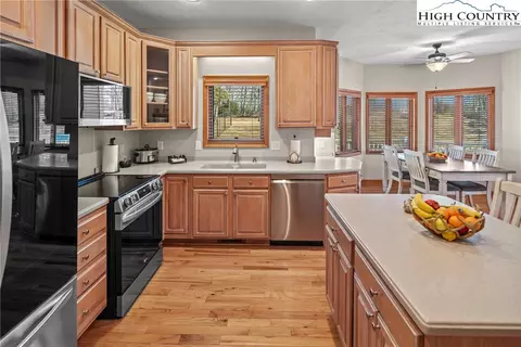 Kitchen - 970 Algonquin Dr, Boone, NC 28607 photo 3 of 4