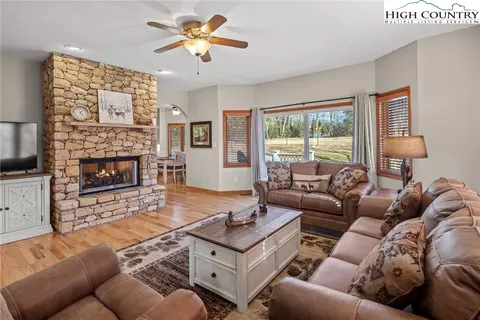 Living - 970 Algonquin Dr, Boone, NC 28607 photo 2 of 6