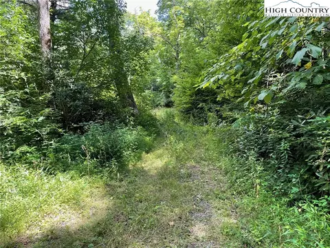 1 R Hemlock Rdg, Blowing Rock, NC 28605