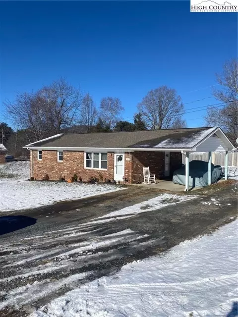 49 Montview Dr, Sparta, NC 28675