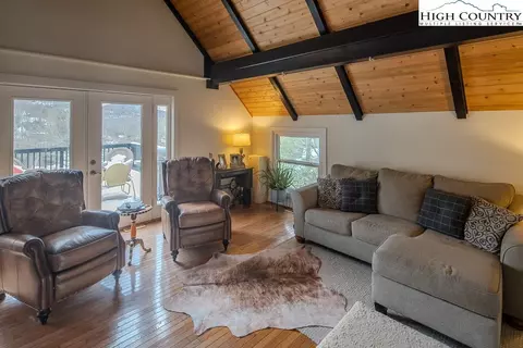 143 Oak, Boone, NC 28607 photo 3