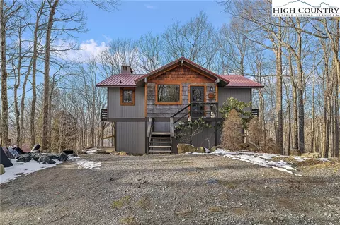 132 Clubhouse Rd, Beech Mountain, NC 28604