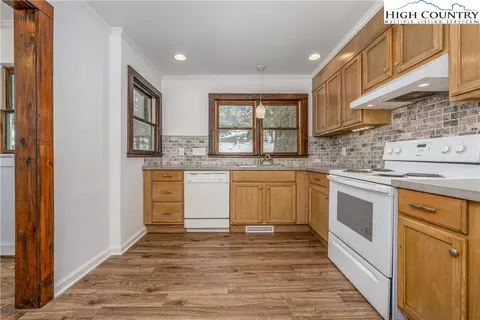 217 Highland Ave, Boone, NC 28607 photo 12