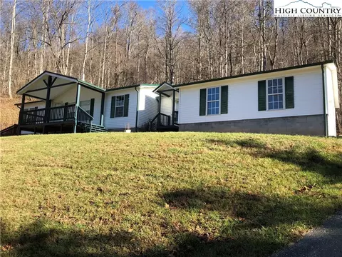 250 Colehearth Hollow Road Rd, Bakersville, NC 28705