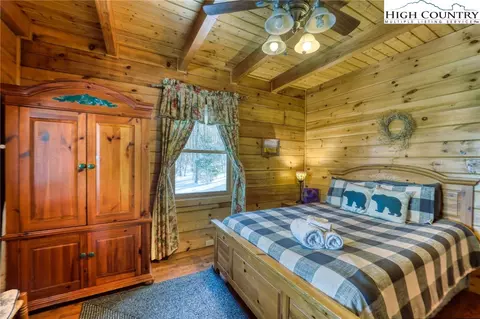 Bedroom - 206 Foxgrape Hollow Rd, Beech Mountain, NC 28604 photo 1 of 13