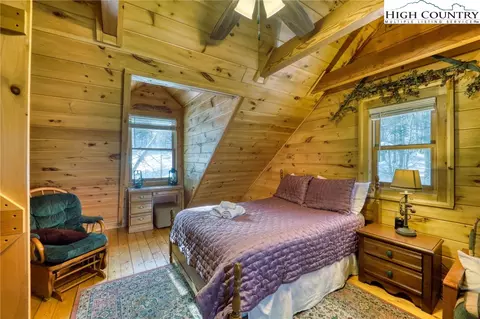 Bedroom - 206 Foxgrape Hollow Rd, Beech Mountain, NC 28604 photo 7 of 13