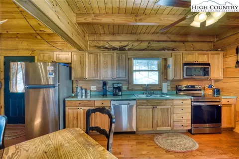 Kitchen - 206 Foxgrape Hollow Rd, Beech Mountain, NC 28604 photo 2 of 3