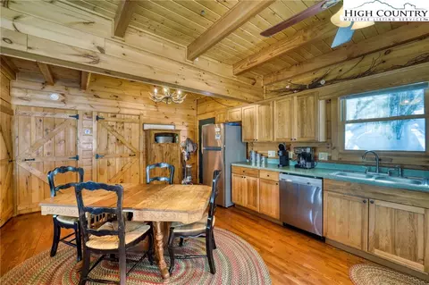 Dining - 206 Foxgrape Hollow Rd, Beech Mountain, NC 28604 photo 2 of 3
