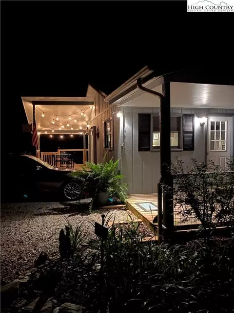 777 Highland Hills Rd, Newland, NC 28657