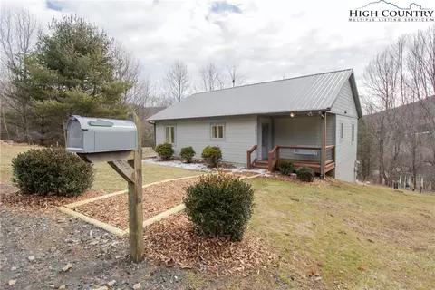 502 Buffalo Meadows Rd, West Jefferson, NC 28694