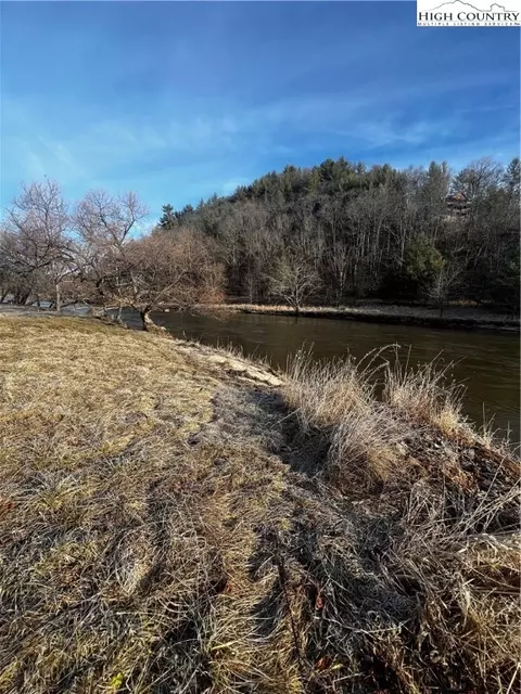2495 Garvey Bridge Rd, Crumpler, NC 28617 photo 14