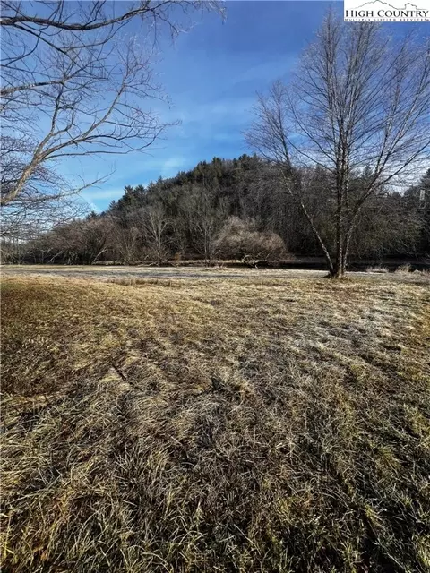 2495 Garvey Bridge Rd, Crumpler, NC 28617 photo 16