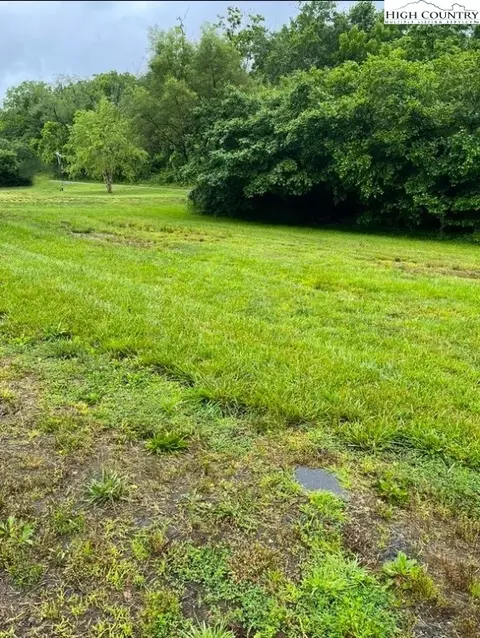 2495 Garvey Bridge Rd, Crumpler, NC 28617 photo 5