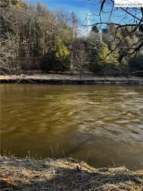 2495 Garvey Bridge Rd, Crumpler, NC 28617 photo 9