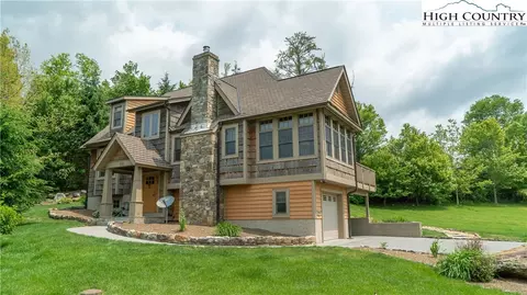 133 Creekside Farm Rd, Banner Elk, NC 28604