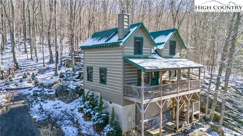 116 Poplar Dr, Beech Mountain, NC 28604 photo 2