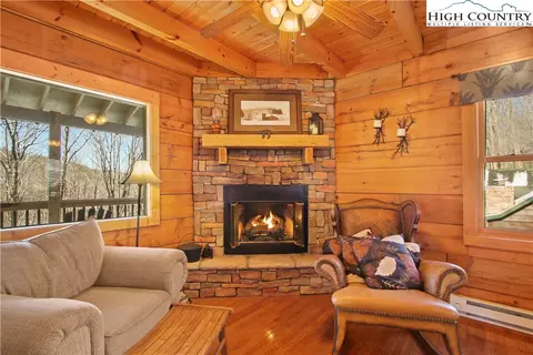 116 Poplar Dr, Beech Mountain, NC 28604 photo 7