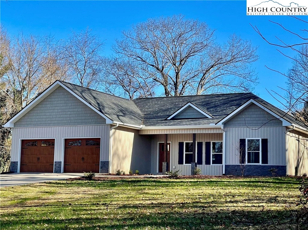 110 N Pineland Ave  