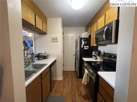 200 Pilgrims Way #13, Boone, NC 28607 photo 9