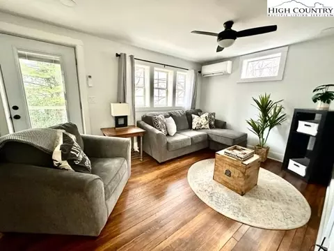 494 Hamilton St, West Jefferson, NC 28694
