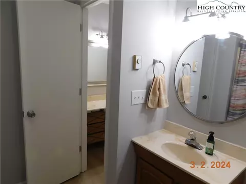 194 Charles St, Boone, NC 28607 photo 20