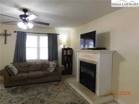 194 Charles St, Boone, NC 28607 photo 10