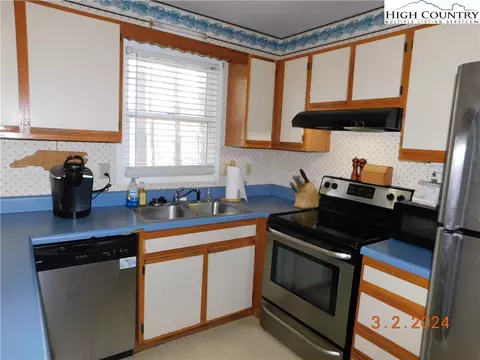 194 Charles St, Boone, NC 28607 photo 13
