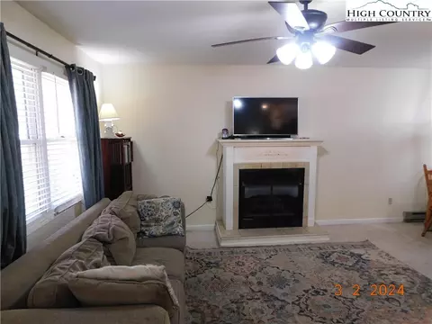 194 Charles St, Boone, NC 28607 photo 8