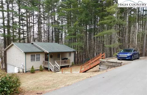 194 Charles St, Boone, NC 28607 photo 3