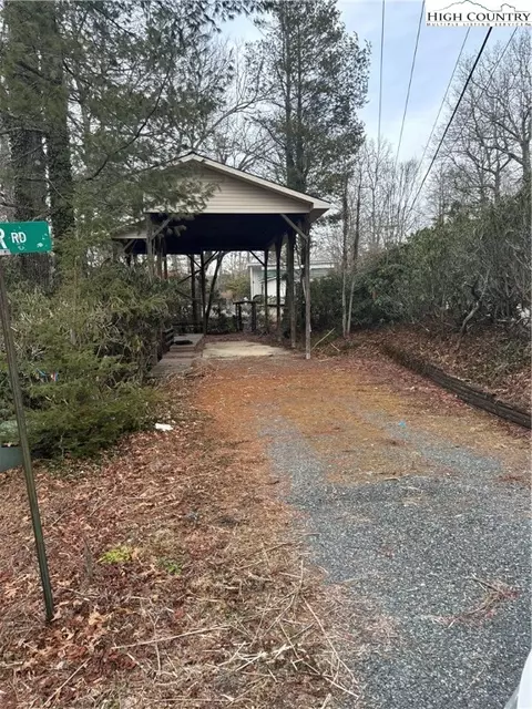 95 Aster Rd, Newland, NC 28657