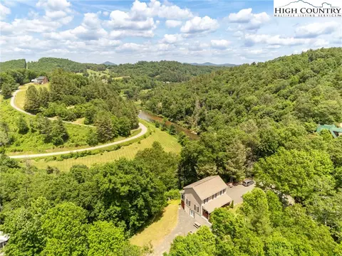 980 Rustic Rd, West Jefferson, NC 28694