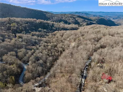 View/Area - 117 Pond Creek Rd, Beech Mountain, NC 28604 photo 4 of 8