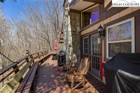 Exterior - 117 Pond Creek Rd, Beech Mountain, NC 28604 photo 6 of 14
