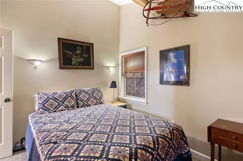 Bedroom - 117 Pond Creek Rd, Beech Mountain, NC 28604 photo 3 of 7