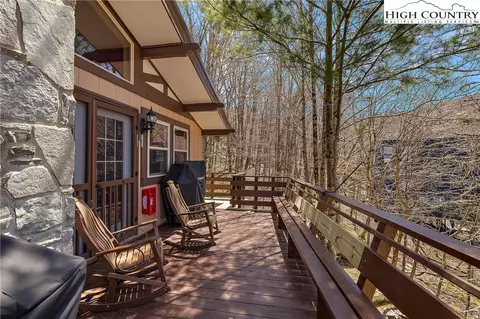 Exterior - 117 Pond Creek Rd, Beech Mountain, NC 28604 photo 10 of 14