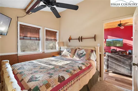 Bedroom - 117 Pond Creek Rd, Beech Mountain, NC 28604 photo 6 of 7