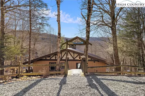 Exterior - 117 Pond Creek Rd, Beech Mountain, NC 28604 photo 11 of 14