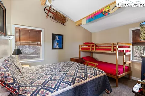 Bedroom - 117 Pond Creek Rd, Beech Mountain, NC 28604 photo 2 of 7