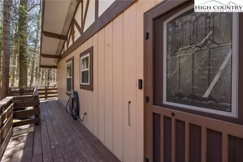 Exterior - 117 Pond Creek Rd, Beech Mountain, NC 28604 photo 4 of 14