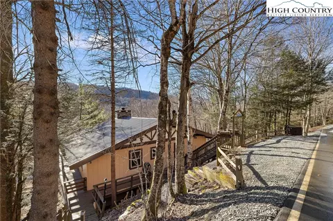Exterior - 117 Pond Creek Rd, Beech Mountain, NC 28604 photo 12 of 14