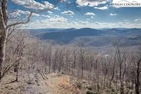 View/Area - 833 Tomahawk Dr, Todd, NC 28684 photo 4 of 10